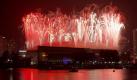 Das BC Place Stadium in Vancouver wird bei der Entzündung des olympischen Feuers von einem Feuerwerk gekrönt. Foto: dpa