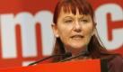 Bärbel Beuermann, stellvertretende NRW-Landesvorsitzende der Partei Die Linke, spricht auf dem nordrhein-westfälischen Landesparteitag am Samstag (21.11.2009) in Mülheim. Bärbel Beuermann ist zur Spitzenkandidatin für die Landtagswahl in Nordrhein-Westfalen 2010 gewählt worden. Foto: Roland Weihrauch dpa/lnw +++(c) dpa - Bildfunk+++ Foto: dpa