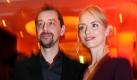 Nina Hoss vertritt auf der Berlinale die deutsche Seite und stellt - vielleicht in Begleitung ihres Lebensgefährten Alex Silva - Christian Petzolds Film Barbara vor. Der spielt in der ehemaligen DDR im Jahr 1980. Eine junge Ärztin stellt einen Ausreiseantrag und wird daraufhin in ein kleines Krankenhaus in die Provinz versetzt. Gemeinsam mit ihrem Freund bereitet sie die Flucht in den Westen vor, als sie sich in einen Arzt verliebt. Foto: dpa