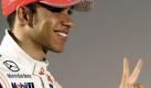 Lewis Hamilton hat ein enttäuschendes Jahr hinter sich. Erst zum Ende der vergangenen Saison war der Weltmeister von 2008 wieder konkurrenzfähig. Aus dem Kleinkrieg mit Fernando Alonso in der Saison 2007 will der 25-Jährige gelernt haben. Hoffentlich treiben wir das Team zu beiden Titeln, propagiert Hamilton die neue Harmonie zwischen ihm und seinem Teamkollegen Jenson Button. Foto: dpa