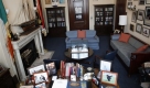 Das leere Büro von Edward Kennedy in Washington. An den Wänden hängen Fotos, die an eine bewegte Karriere erinnern. Foto: ap