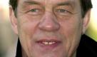 Ein besonderes Verhältnis verbindet Töpperwien mit Otto Rehhagel. Zwischen König Otto und Töppi entstand über die Jahre sogar eine Art Freundschaft. Legendär Töppis Zitat bei der Rückkehr von Werder Bremen nach dem Europapokalsieg 1992: Jetzt! Jetzt betritt Otto Rehhagel deutschenBoden! Foto: dpa