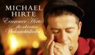 Michael Hirte ist der Einzige aus dieser Runde, der nichts zu lachen hat. Wobei: So leicht ist das natürlich auch nicht, wenn man die schönsten Weihnachtsmelodien auf seiner Mundharmonika nachspielt. Foto: Columbia (Sony Music)