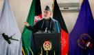 Der afghanische Präsident Hamid Karzai spricht auf einer Abschlusszeremonie von frisch ausgebildeten afghanischen Militäroffizieren in der nationalen Militärakademie in Kabul. Karzai kündigte an, bis 2014 schrittweise den Schutz Afghanistans durch nationale Polizisten und Soldaten anzustreben. Zunächst ginge es um die eigenständige Kontrolle von sieben Regionen im Land.  Foto: dapd