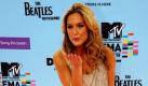 Das israelische Model Bar Refaeli posiert am Donnerstag (05.11.09) in der 02 World in Berlin vor der Verleihung der MTV Europe Music Awards (ema) auf dem Roten Teppich. Die Auszeichnung wird in 13 Kategorien vergeben. (zu ddp-Text) Foto: Michael Gottschalk/ ddp Foto: ddp