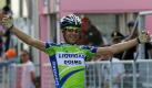 Wenn Ivan Basso Schwäche zeigt, wartet schon ein weiterer Italiener auf die Kapitänsbinde: Vincenzo Nibali. Obwohl der Sizilianer für den Giro nicht vorgesehen war, überzeuget er als Ersatz für den gesperrten Franco Pelizotti mit dem dritten Gesamtrang. Ein absoluter Geheimtipp! Foto: dpa