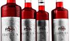 Wer es lieber alkoholhaltig mag, hat an einem Getränk namens Ficken vielleicht mehr Freude. Es ist zwar kein Cocktail, sondern ein Beerenlikör, aber mit ihm lassen sich prima Cocktails mixen. Foto: www.partyschnaps.com