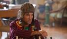 Murdoch ist der Technikexperte, Hubschrauberpilot und ein Meister der Maskerade. Dabei flimmert der Irrsinn in seinen Augen. Foto: 20th Century Fox