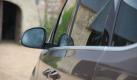 Der Sharan kaschiert sein Gewicht und seine Größe im Fahrbetrieb gut. Allerdings sind die Abmessungen des Vans schlecht einsehbar, ... Foto: Auto.de