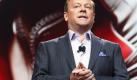 Jack Tretton, Präsident von Sony Computer Entertainment Amerika, zeigt bei der Spielemesse E3 das neue Assassin's Creed Brotherhood. Das Spiel soll noch in diesem Jahr auf den Markt kommen. Foto: ap