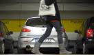Eine Frau läuft durch ein Parkhaus in der Stuttgarter Innenstadt. Foto: Michele Danze Foto: dpa