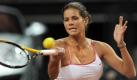 In Julia Görges ist auch die zweite deutsche Spielerin beim Stuttgarter Damen-Tennisturnier ausgeschieden. Einen Tag nach dem Aus von Andrea Petkovic unterlag die 21-Jährige der siebenmaligen Grand-Slam-Siegerin Justine Henin aus Belgien. Foto: dpa