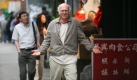 Es ist zum verzweifeln. Alle Menschen sind hirnlose Mikroben: Zumindest in den Augen von Beinahe-Nobelpreisträger Boris (Larry David).  Foto: Sony Pictures