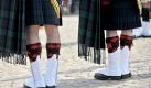 Dudelsackklänge und Trommelwirbel geben an diesem Wochenende im niedersächsischen Peine den Takt an. Grund ist das 13. Highland Gathering. Freunde schottischer Bräuche und Kultur kommen zusammen, insgesamt sind etwa 500 Musiker in verschiedenen Kapellen dabei. Auch Tänze werden vorgeführt. Am Sonntag stehen Wettbewerbe in typischen Hochland-Sportarten wie etwa Baumstammwerfen und Tauziehen auf dem Programm. Foto: dpa