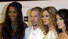 Londoner Modewoche im Zeichen des Gedenkens
Text: 	

Naomi Campbell und Alexander McQueen im Jahr 2004.
Schlagworte: 	Mode/Großbritannien/ Foto: dpa