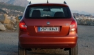 Der Basispreis des Fabia Combi liegt als 60 PS-Benziner bei 10.740 Euro. Preislich attraktiv ist auch das Dieseltopmodell (1,9 l TDI Elegance) mit 19.640 Euro, das ca. 10.000 Euro billiger ist als die Basismodelle eines 3er Touring oder C-Klasse Kombi. Foto: news.de
