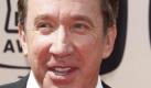 US-Komiker Tim Allen (58) steht dem weiblichen Geschlecht kopfschüttelnd gegenüber. Der Schauspieler (Hör mal, wer da hämmert) nutzt seine Unwissenheit bei Frauen für seine neue Sitcom Last Man Standing. Der Tageszeitung USA Today sagt der Vater von zwei erwachsenen Töchtern: «Es ist hauptsächlich meine Komödie. Sie basiert auf: Ich verstehe sie einfach nicht. Alle meine Scherze sind über Frauen. Ich bewundere Frauen, ich habe Angst vor ihnen. Ich liebe Frauen einfach, aber manchmal hat man einfach überhaupt keine Ahnung.» Foto: dpa
