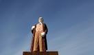 Eine drei Meter hohe Lenin-Statue aus Schokolade und Reis ist für einen Tag im rumänischen Bukarest zu sehen. Die Statue soll daran erinnern, dass auch der Kommunismus Teil der rumänischen Geschichte ist.  Foto: ap