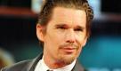 Ethan Hawke stellte heute Töchterchen Indiana vor.  Foto: dpa