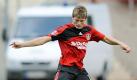 Platz 9: Toni Kroos. Beim Tabellenführer Leverkusen ist er inzwischen nicht mehr wegzudenken. Zu dumm, dass er nur ausgeliehen ist. Nach der Saison soll er zum FCBayern zurückkehren. In der Form der Hinrunde (Notenschnitt 2,84) wäre er auch dort ein Leistungsträger. Foto: dpa