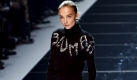 Nieten, Schwarz und Jeans bilden in dieser Saison den Rock Chic und sind ein Muss für jede selbstbewusste Frau. Foto: dpa