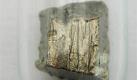Wirklich knapp werden könnten die beiden Spezialmetalle Neodym (Bild) und Dysprosium. Hier wird mit einem Defizit in 20 Jahren gerechnet. Für sie gibt es bisher keine wirkliche Substitutionsmöglichkeit, das heißt die beiden Metalle können nicht durch andere Stoffe ersetzt werden. Sie werden genutzt für Kernspintomographen, Mikromotoren und Festplatten sowie für Dauermagnet-Rotoren in Windkraftanlagen oder für Elektroautos. Foto: Tomihahndorf/Creative Commons License