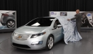 Wie der Opel Ampera ist auch der Chevrolet Volt ein so genannter serieller Plug-In-Hybrid: Sie werden immer allein vom Elektromotor angetrieben, der Benzinmotor hat keine Verbindung zur Antriebsachse. Der Volt kommt voraussichtlich 2010 auf den Markt. Foto: news.de