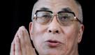 Der Dalai Lama will vor seinem Tod Einzelheiten über seine mögliche Wiedergeburt schriftlich festhalten. Das geistliche Oberhaupt der Tibeter erklärte, wenn er etwa 90 Jahre alt sei, werde er mit buddhistischen Geistlichen abwägen, ob die Institution des Dalai Lamas überhaupt fortgeführt werden soll. Der amtierende Dalai Lama ist 75 Jahre alt.  Foto: dapd