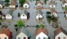 Im ungarischen Boldva stehen ganze Straßenzüge unter Wasser. Foto: dpa