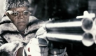 The Spirit

Viel hilft viel: Der brutale Octopus (Samuel L. Jackson) ist der schlimmste Feind des Mannes (Gabriel Macht), den alle nur The Spirit nennen. In der Verfilmung des Frank-Miller-Comics raubt der maskierte Held den Frauen denVerstand und den Ganoven die Nerven.
 Foto: news.de