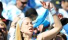 Nach dem 4:1-Sieg gegen Südkorea sorgte die argentinische Nationalmannschaft für eine gehörige Portion Aufregung - ebenso wie deren weibliche Fans. Im knappen Outfit sorgte diese Unterstützerin für jede Menge Motivation. Foto: dpa
