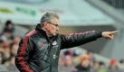 Jupp Heynckes will mit seinen Bayern beim HSV gewinnen. Foto: Frank Leonhardt Foto: dpa