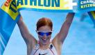 Triathlon-WM: Paula Findlay nicht zu schlagen
Vorspann:	
Text:	
Kitzbühel (dpa) - Die Triathletin Paula Findlay hat auch das dritte Rennen der World Championship Series (WCS) gewonnen. Die Kanadierin siegte in Kitzbühel nach 1,5 Kilometer Schwimmen, 40 Kilometer Radfahren und 10 Kilometer Laufen knapp vor der Britin Helen Jenkins. 

Vorjahressiegerin Findlay hatte bereits die ersten beiden WM-Rennen in Sydney und Madrid für sich entschieden. Beste Deutsche war Svenja Bazlen aus Stuttgart, die wie schon in Madrid auf Rang neun kam.
Ressort:	Sport
Schlagworte:	Triathlon/WM/Damen Foto: dpa