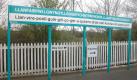 Großbritannien. Da hat der Zugschaffner einiges zu tun, wenn er diese Station auf der britischen Insel Anglesey ansagen darf. Ganz in der Nähe leben übrigens Prinz William und Kate Middleton. Foto: dpa