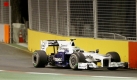 Gar nicht erst in die Startaufstellung schaffte es Nick Heidfeld. Nach einer Selbstanzeige bei den Rennkommissaren musste der Deutsche aus der Boxengasse starten. BMW-Sauber hatte nach der Qualifikation am Samstag festgestellt, dass das Auto des Mönchengladbachers untergewichtig gewesen sei. Foto: dpa