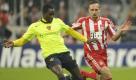 Münchens Franck Ribery (r.) und Basels Samuel Inkoom kämpfen um den Ball. Foto: dadp