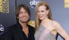 Australian singer Keith Urban (L) and wife actress Nicole Kidman (R) arrive for the American Music Awards in Los Angeles, California, USA 22 November 2009. The American Music awards honor the year's top selling artists in the categories of pop/rock, country, rap/hip-hop, soul/R&B, alternative, adult contemporary, Latin and adult contemporary with fans voting online to determine the winners. EPA/PAUL BUCK +++(c) dpa - Bildfunk+++
 Foto: dpa