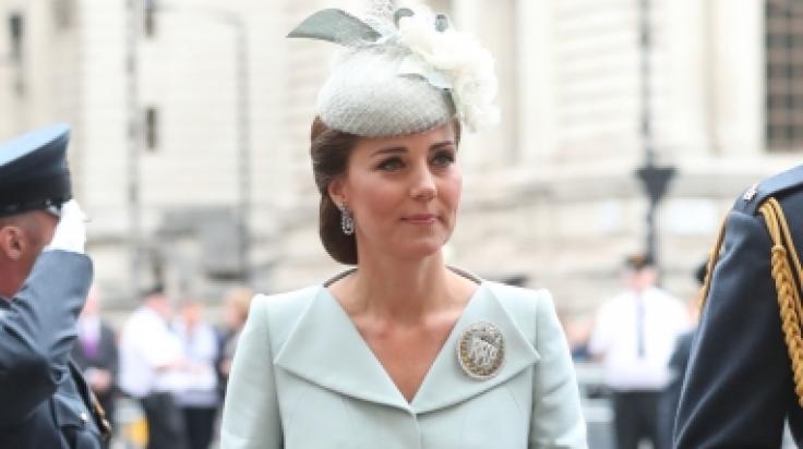 Knapp drei Monate nach der Geburt ihres dritten Kindes Prinz Louis zeigte sich Kate Middleton wieder gertenschlank in der Öffentlichkeit.