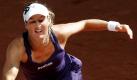 Die israelische Tennisspielerin Shahar Peer versucht in der ersten Runde der ATP Masters in Madrid, den Angriffen der Russin Alisa Kleybanova Paroli zu bieten. Bis Sonntag treten in der spanischen Hauptstadt die besten Tennisspieler der Welt gegeneinander an. Foto: dpa