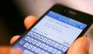 160 Zeichen und dafür 20 Cent? Die SMS scheint vielen angesichts neuer Messenger-Programme teuer und überholt. (Bild: Michael Kappeler/dpa) Foto: dpa