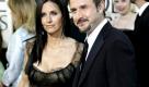 Archiv - Die US-amerikanische Schauspielerin Courtney Cox Arquette und ihr Ehemann David Arquette bei der Golden Globe Verleihung am 15.01.2007 in Beverly Hills. Cox (46) hat sich zwar von ihrem Mann getrennt, will aber keine Scheidung. Die amerikanische Schauspielerin (die Monica aus «Friends») sagte in einem am Montag (01.11.2010) veröffentlichten Interview mit der «TV Week», dass sie nicht genau wisse, was auf sie und ihren Ehemann David Arquette zukomme. «Das ist eine Trennung und ich glaube, dass das viel Mut braucht». Foto: EFE/Adrian Sanchez Gonzalez (zu dpa 009 vom 01.11.2010) +++(c) dpa - Bildfunk+++  Foto: dpa