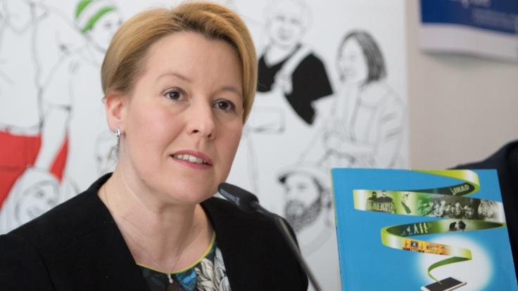 In Berlin stellte Bundesfamilienministerin Franziska Giffey am Dienstag den Report