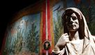 Eine marmorierte Statue ist Teil einer neuen Ausstellung in New York. Die Statue stammt aus der römischen Stadt Pompeii und ist ungefähr 2000 Jahre alt. Die Ausstellung umfasst zahlreiche Exponate aus dem römischen Zeitalter und ist bis fünften September für Besucher geöffnet. Foto: dapd
