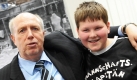 Reiner Calmund nimmt momentan im TV ab. Was er da alles von Joey Kelly lernt, könnte er in Vorträgen an übergewichtige Kinder weitergeben. Oder immerhin mit ihnen Fußball spielen. Foto: news.de/dpa