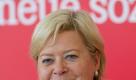 Gesine Lötzsch, Parteivorsitzende der Linken, fordert ein Ende der internen Diskussionen. Foto: dpa