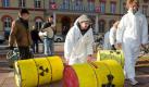Wie hier in Greifswald protestieren Atomgegner in ganz Deutschland gegen Castortransporte. Foto: dpa