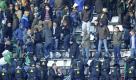 Beim Fussballspiel Hannover 96 - FC Bayern München ging es heiß her: Im Hannover Fanblock kam es zum Polizeieinsatz. Foto: dapd