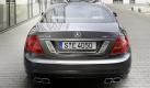Nicht nur von vorn ein Hingucker: Auch das Heck des Mercedes CL 63 AMG setzt das schnittige Design fort. Ecken und Kanten haben ausgedient. Windschnittige Eleganz bestimmt den Gesamteindruck. Foto: press inform