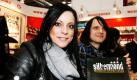 Stefanie Kloss, Saengerin der Band Silbermond, haelt am Donnerstag (18.03.10) neben dem Gitarristen der Band, Thomas Stolle, auf der Buchmesse in Leipzig am Stand von Musicbooks das Buch 'Silbermond- Das Liederbuch 2004 - 2010' in der Hand. Die Messe hat am Donnerstag ihre Tore fuer das Publikum geoeffnet. Bis Sonntag (21.03.10) praesentieren 2071 Aussteller aus 39 Laendern ihre Neuerscheinungen. (weitere Bilder unter www.ddpimages.com) (zu ddp-Text) Foto: Sebastian Willnow/ ddp Foto: ddp