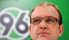 Mit Sportdirektor Jörg Schmadtke geht es bei Hannover 96 stetig bergauf. Foto: dpa